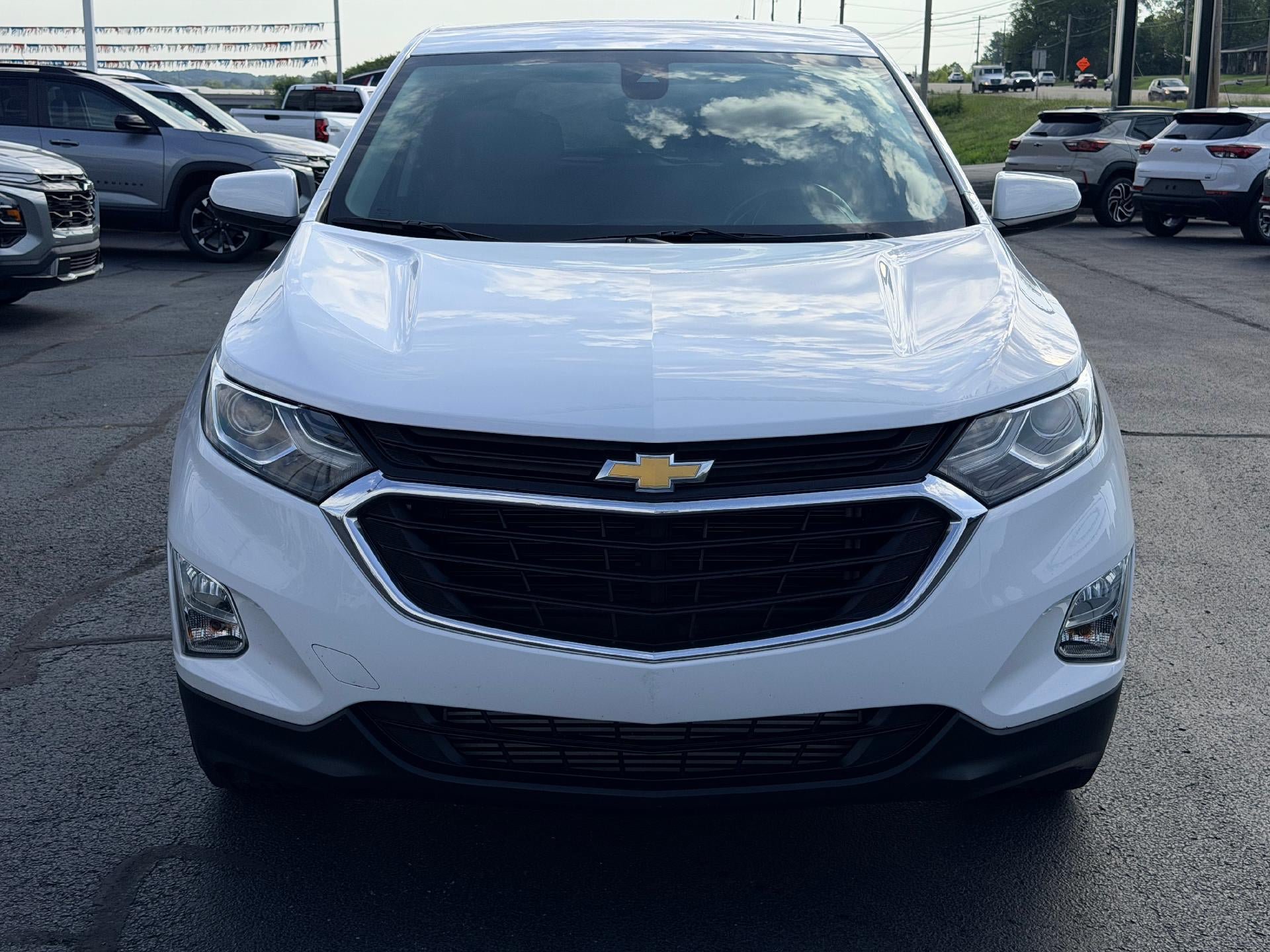 Used 2020 Chevrolet Equinox LT FWD image 2