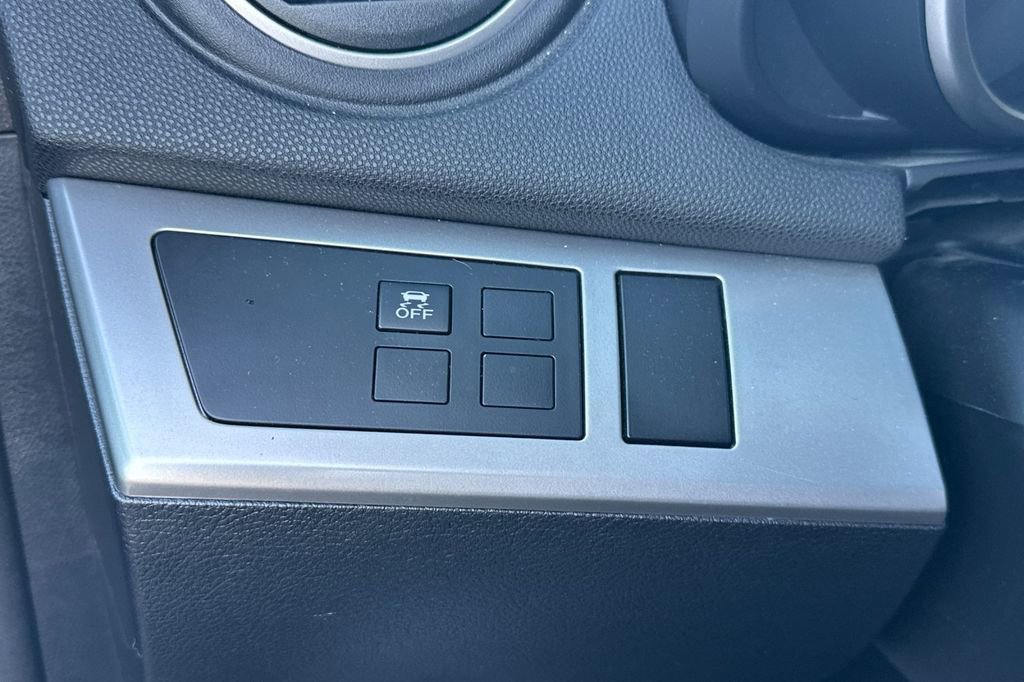 Used 2012 MAZDA MAZDA3 i Touring image 25