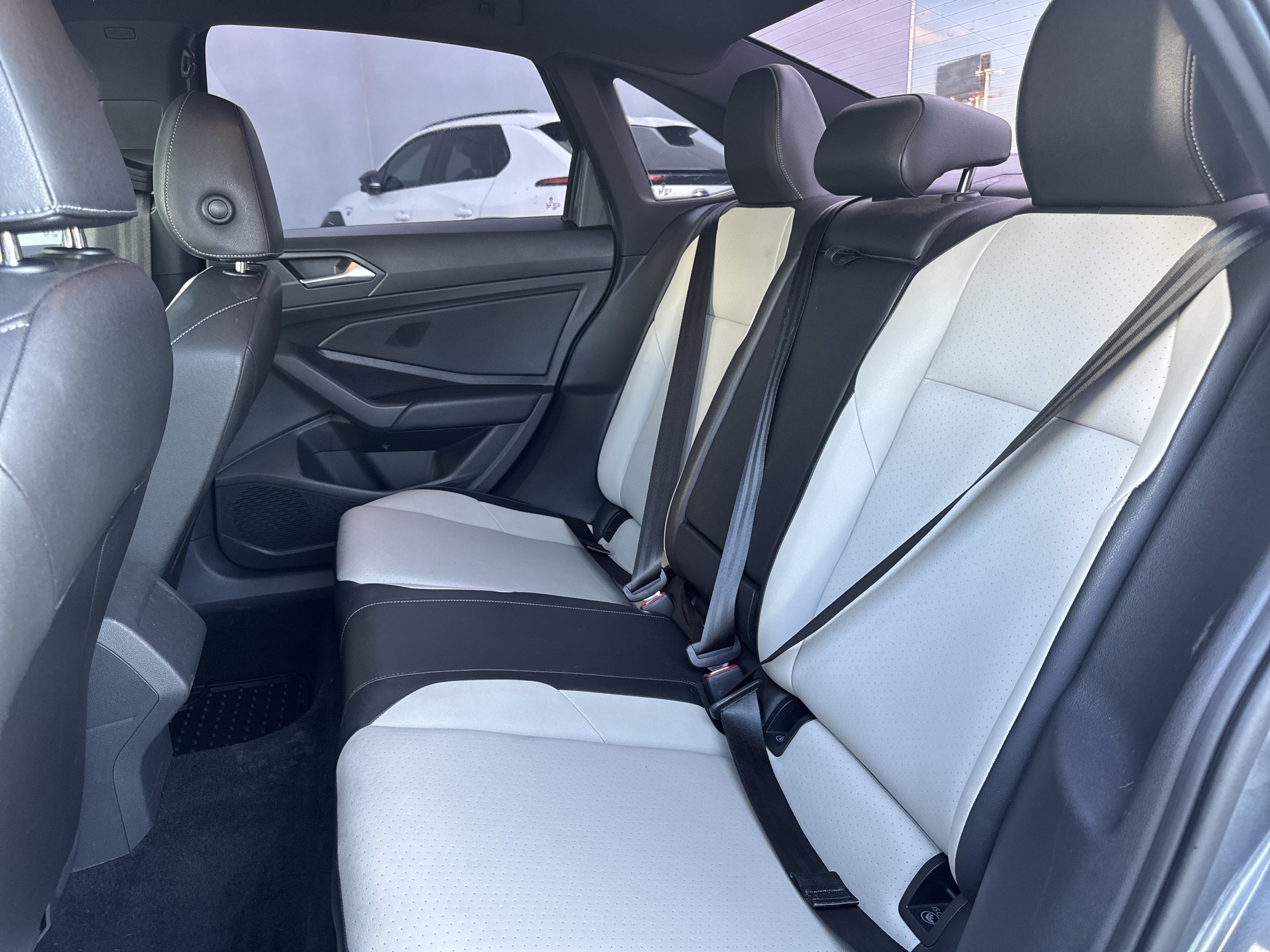 Used 2019 Volkswagen Jetta R-Line FWD image 27