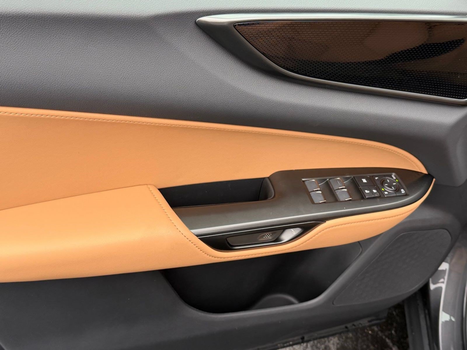 New 2026 Lexus NX 350 AWD image 13