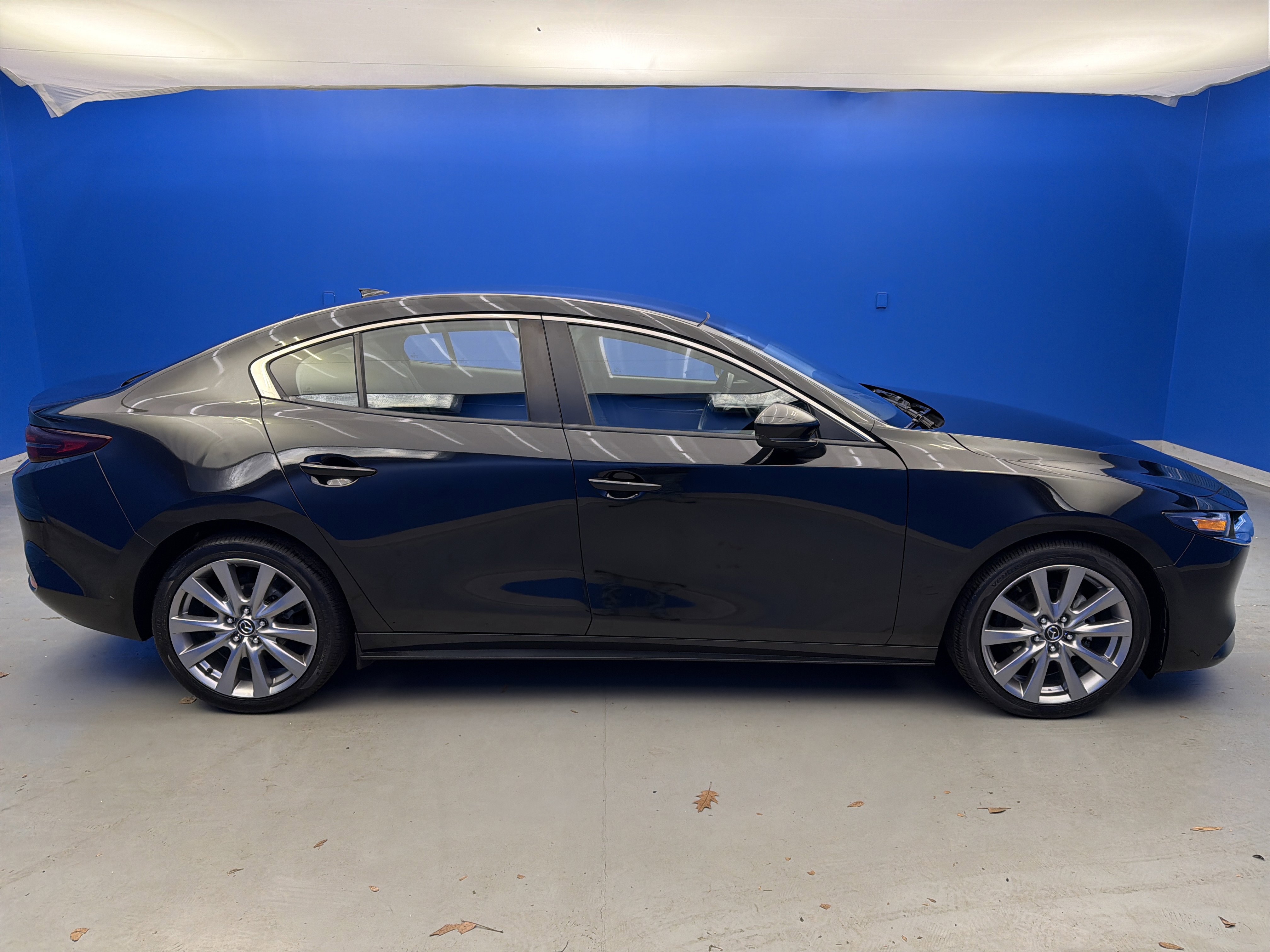 Used 2019 MAZDA MAZDA3 Sedan w/ Preferred Package image 8