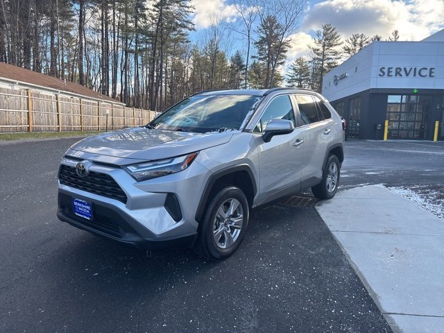 Used 2022 Toyota RAV4 XLE w/ Convenience Package image 10