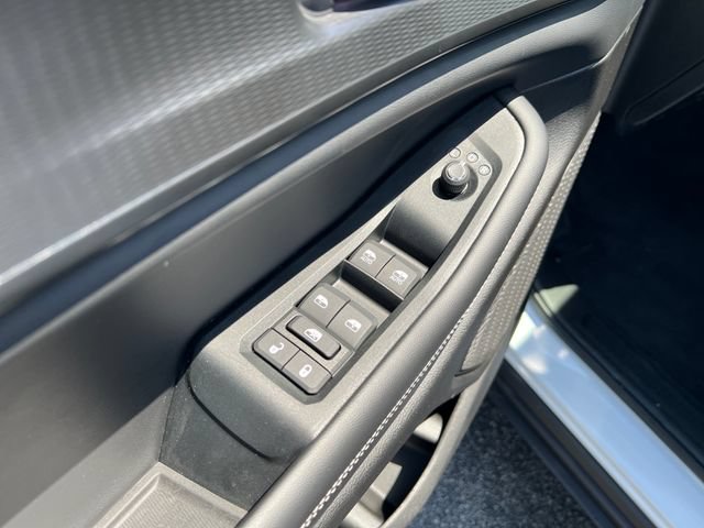 Used 2025 Jeep Grand Cherokee Altitude AWD/4WD image 11