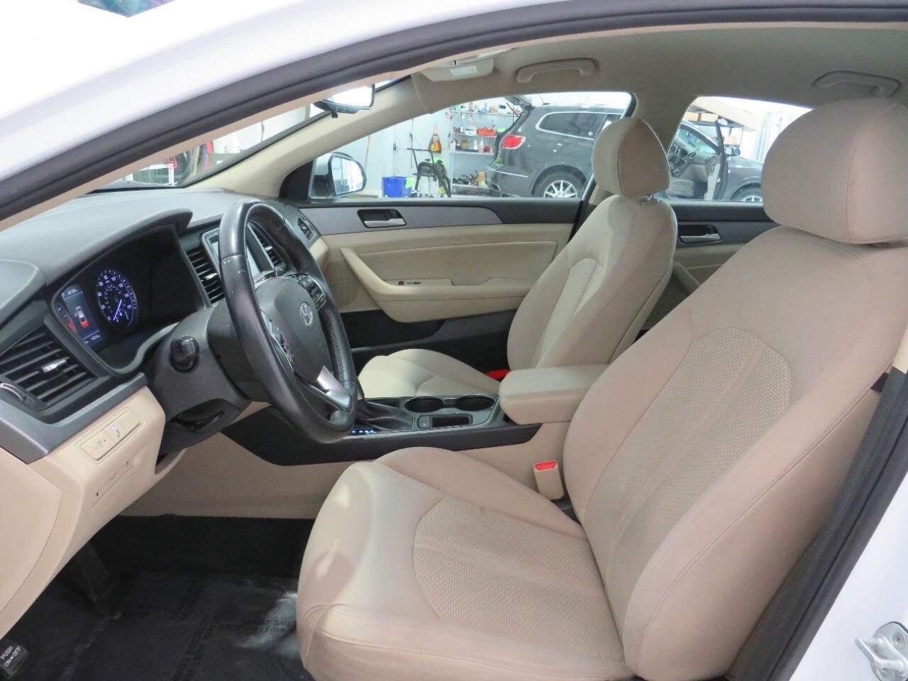 Used 2018 Hyundai Sonata SEL FWD image 13
