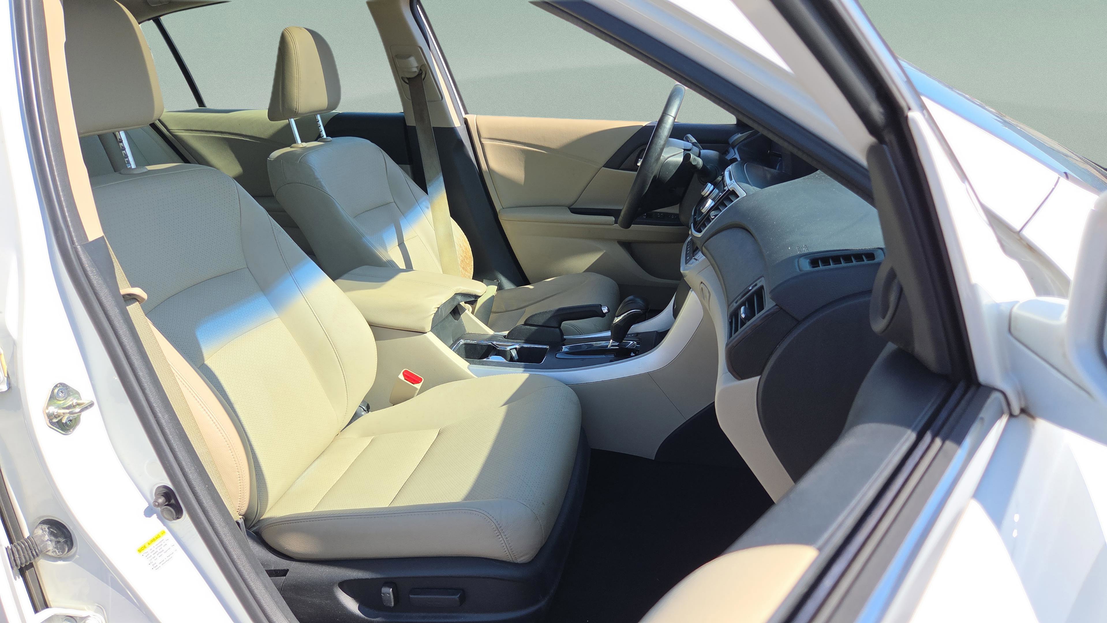 Used 2013 Honda Accord EX-L image 23