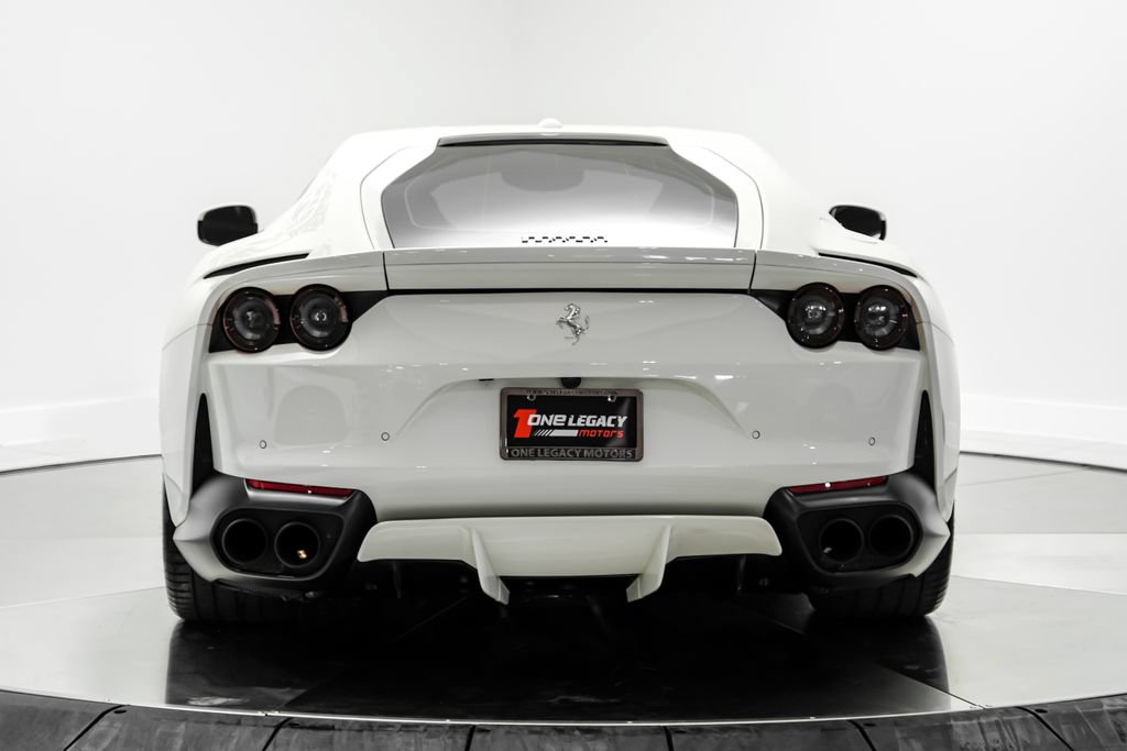 Used 2019 Ferrari 812 Superfast RWD image 10