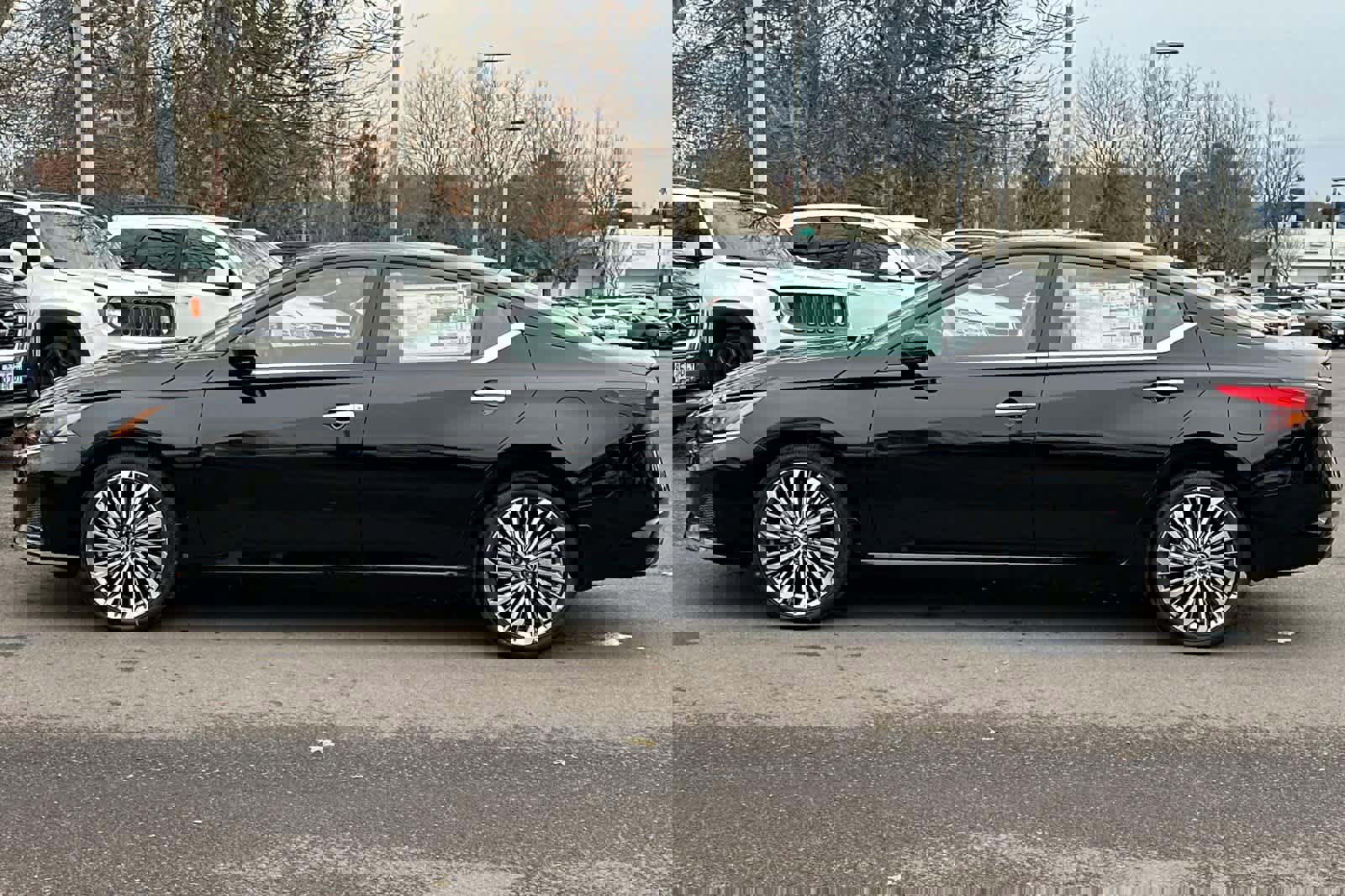 New 2025 Nissan Altima 2.5 SL image 5