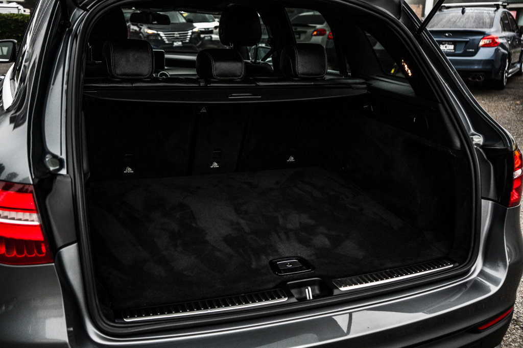 Used 2019 Mercedes-Benz GLC 300 4MATIC image 18