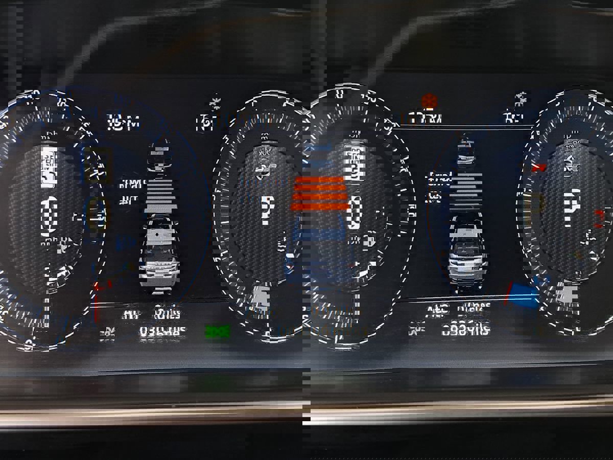 Used 2017 Land Rover Range Rover Sport SVR AWD/4WD image 15