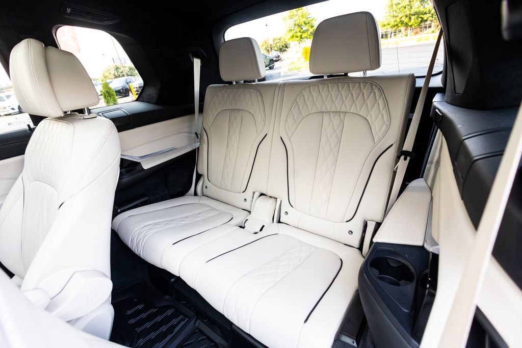 Used 2024 BMW X7 M60i w/ Executive Package AWD/4WD image 52