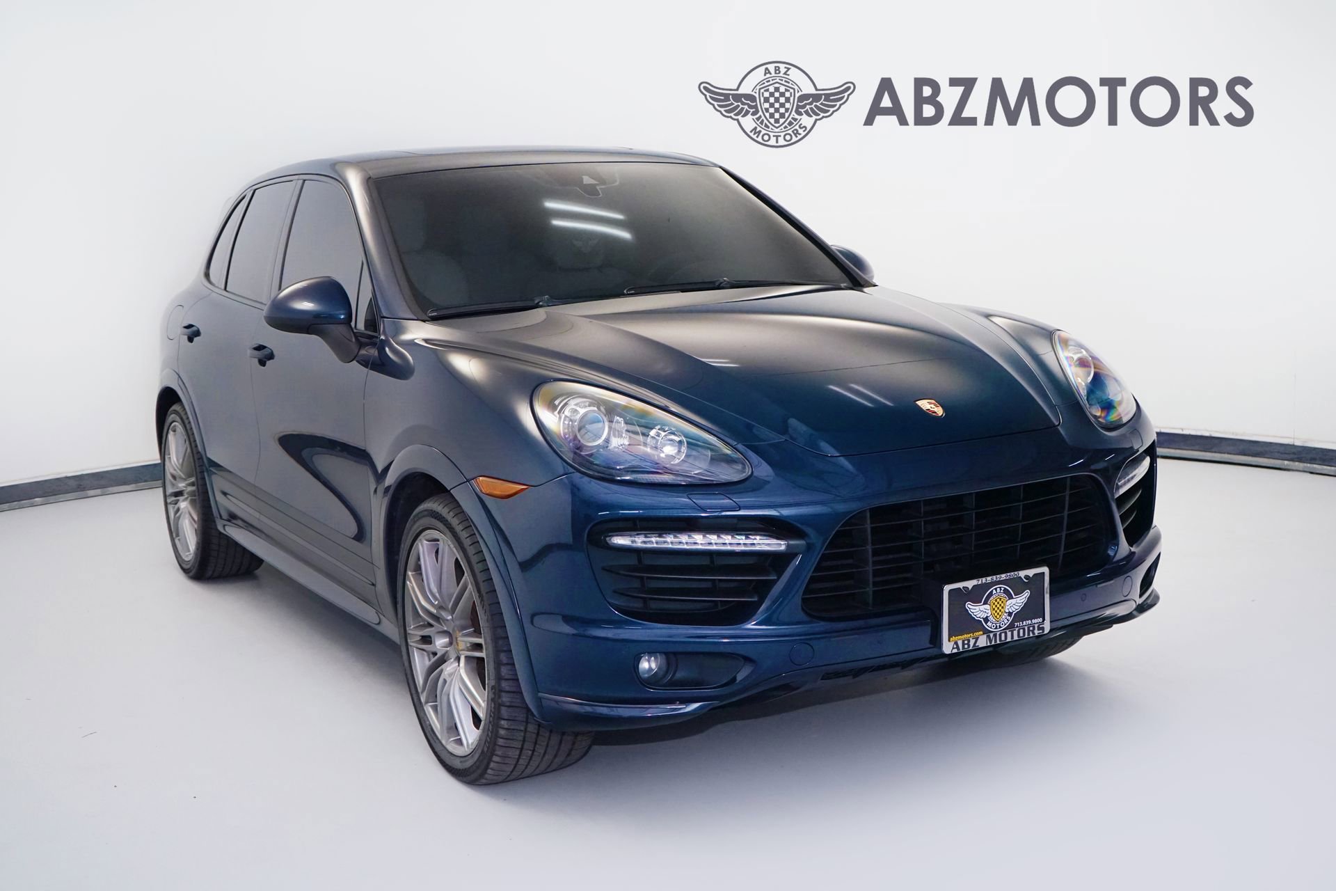 Used 2014 Porsche Cayenne GTS AWD/4WD image 1