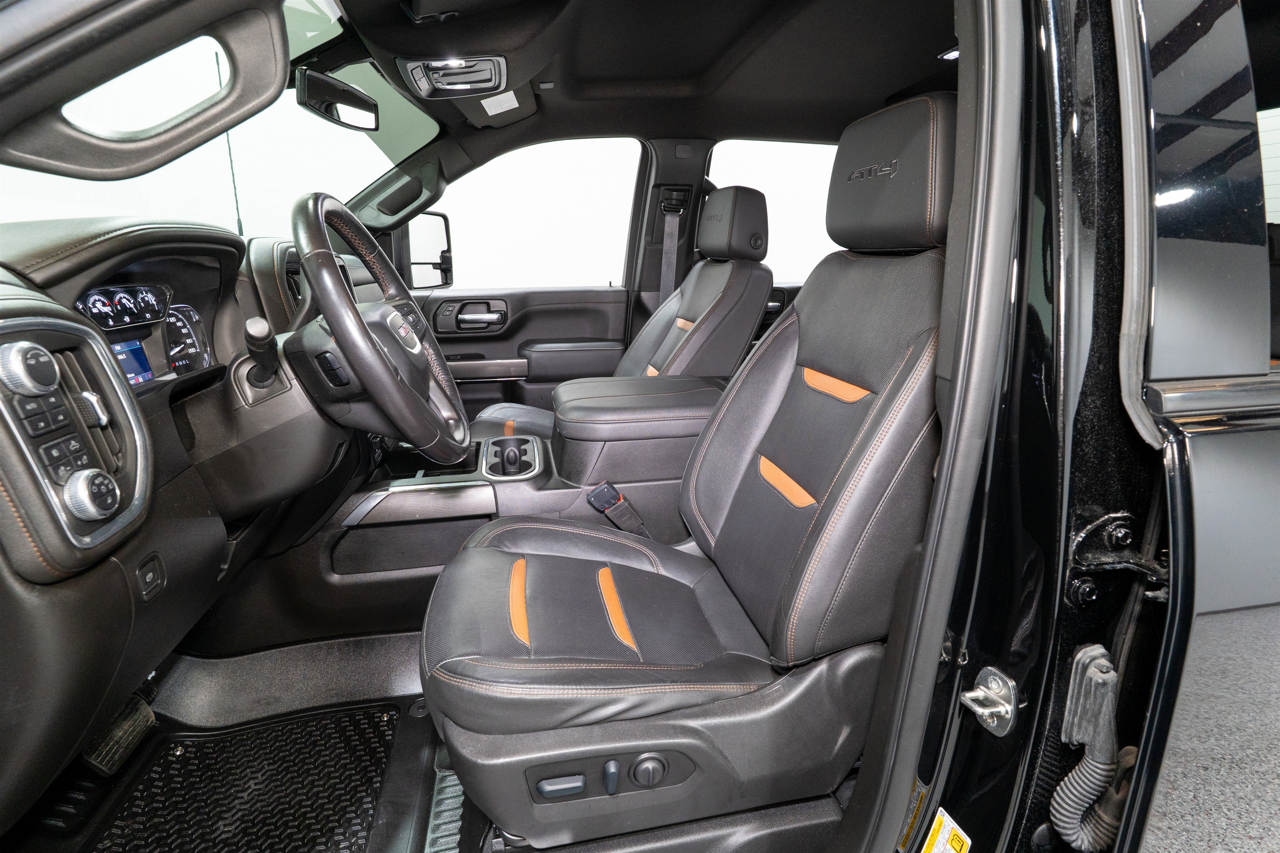 Used 2023 GMC Sierra 2500 AT4 image 17