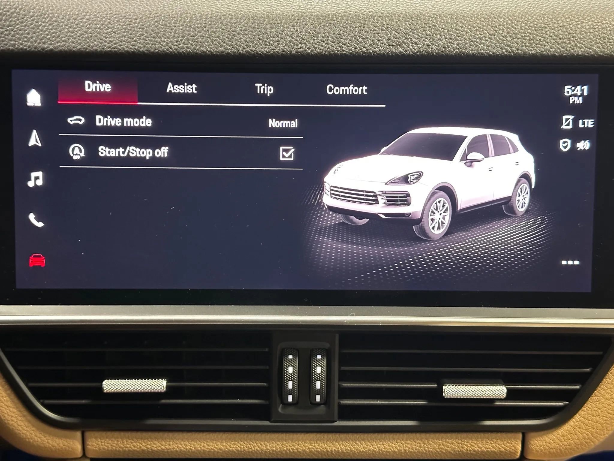 Used 2022 Porsche Cayenne Sport Utility 4D image 43