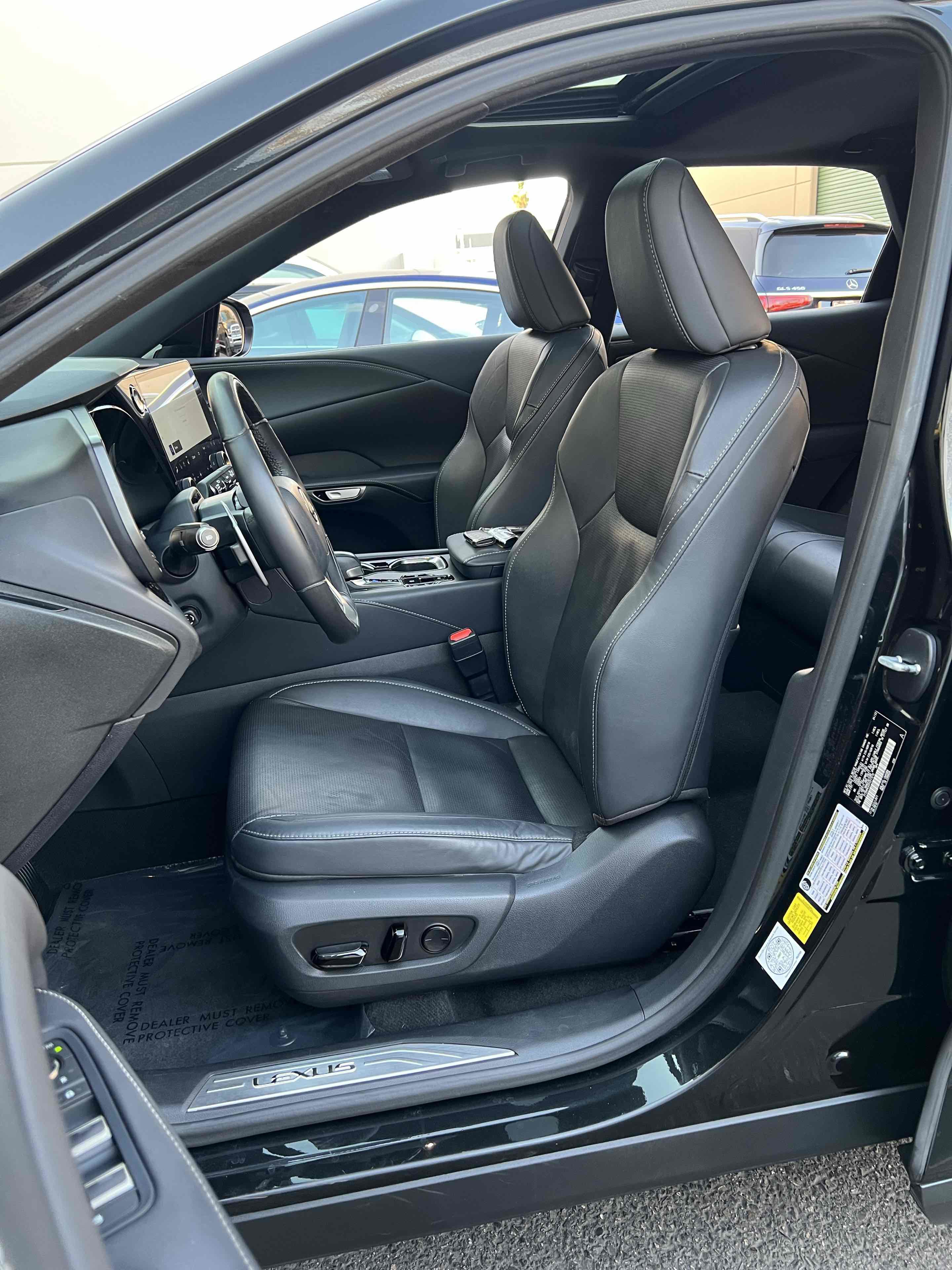 Used 2023 Lexus RX 350 w/ Cold Area Package image 25