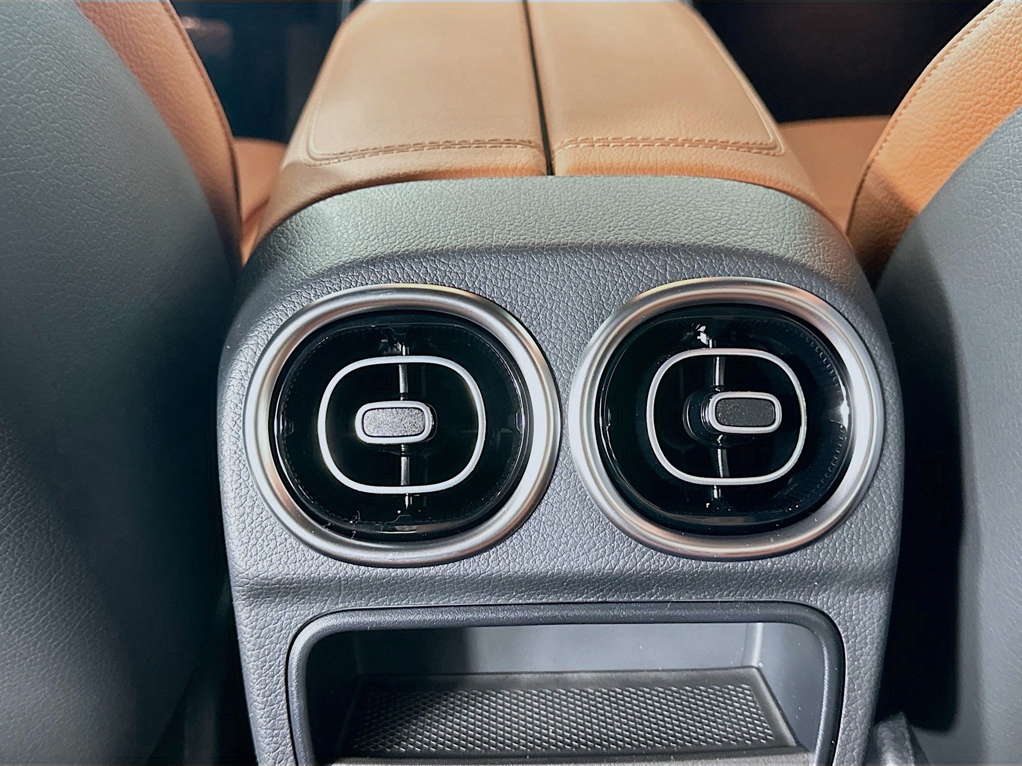Certified 2026 Mercedes-Benz C 300 4MATIC Sedan image 34