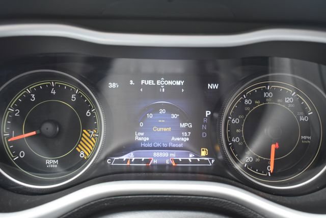 Used 2018 Jeep Cherokee Trailhawk w/ Cold Weather Group AWD/4WD image 20