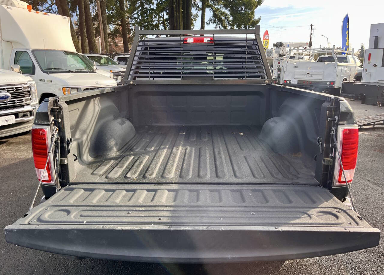 Used 2017 RAM 1500 Laramie w/ Convenience Group image 5