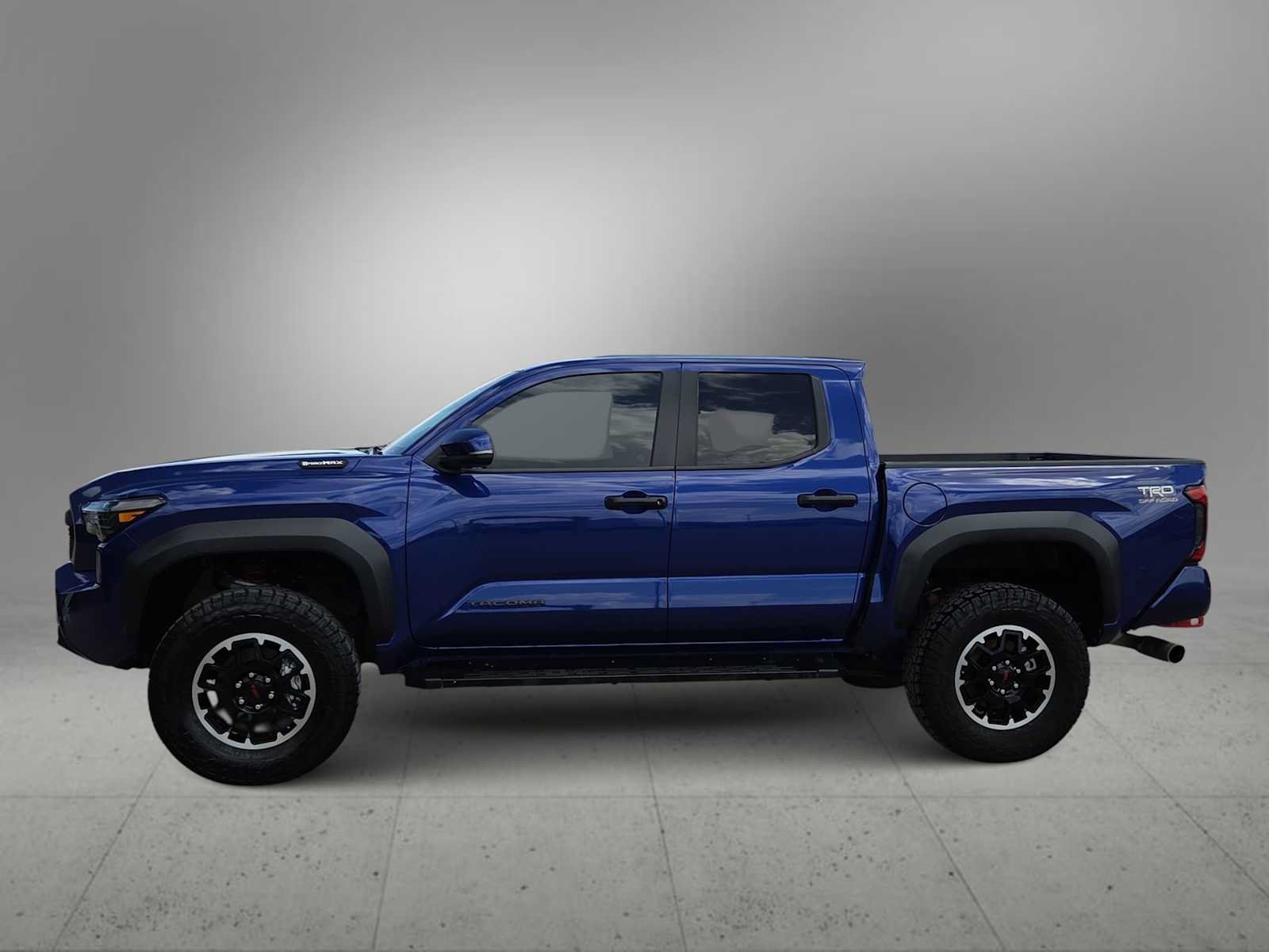 Used 2025 Toyota Tacoma TRD Off-Road w/ TRD Off Road Upgrade Package AWD/4WD image 5