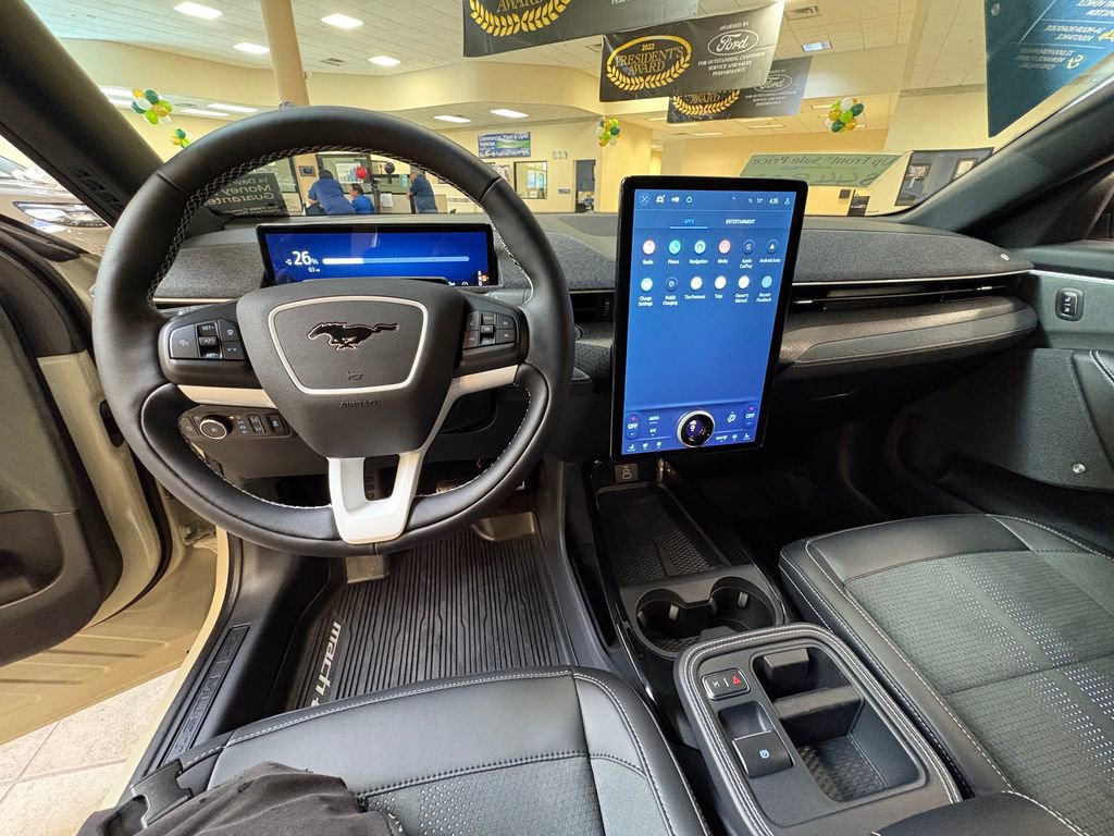 Certified 2025 Ford Mustang Mach-E GT image 6