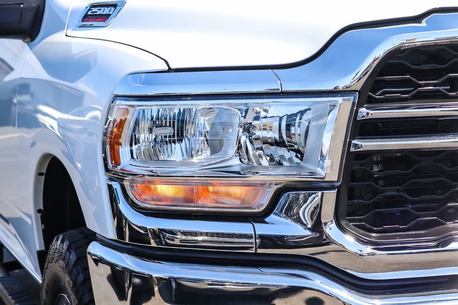 Used 2024 RAM 2500 Tradesman w/ Chrome Appearance Group AWD/4WD image 8