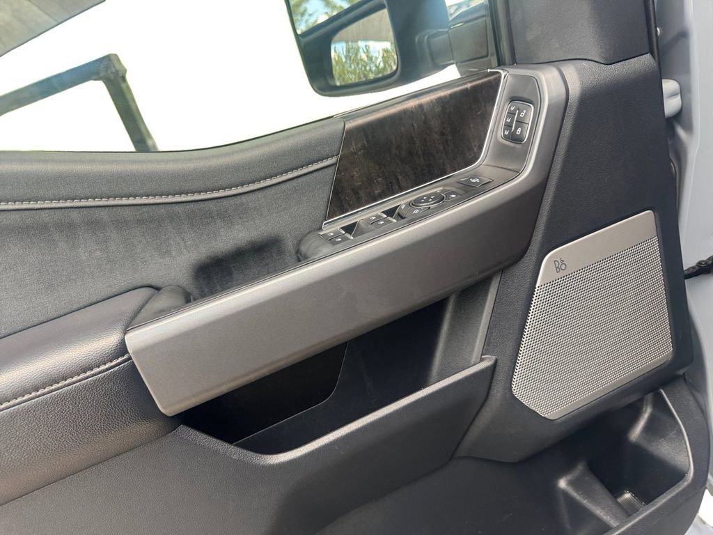 Used 2025 Ford F250 Lariat w/ FX4 Off-Road Package image 19
