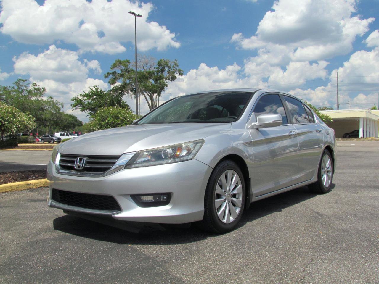 Used 2014 Honda Accord EX-L image 2