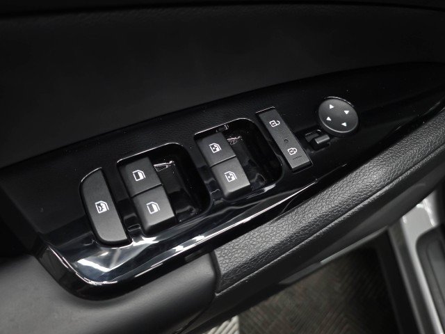Used 2023 Kia Sportage X-Line w/ X-Line Premium Package AWD/4WD image 31