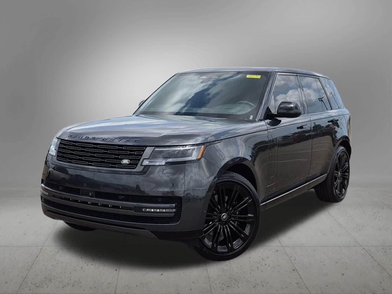 Used 2025 Land Rover Range Rover SE AWD/4WD image 1
