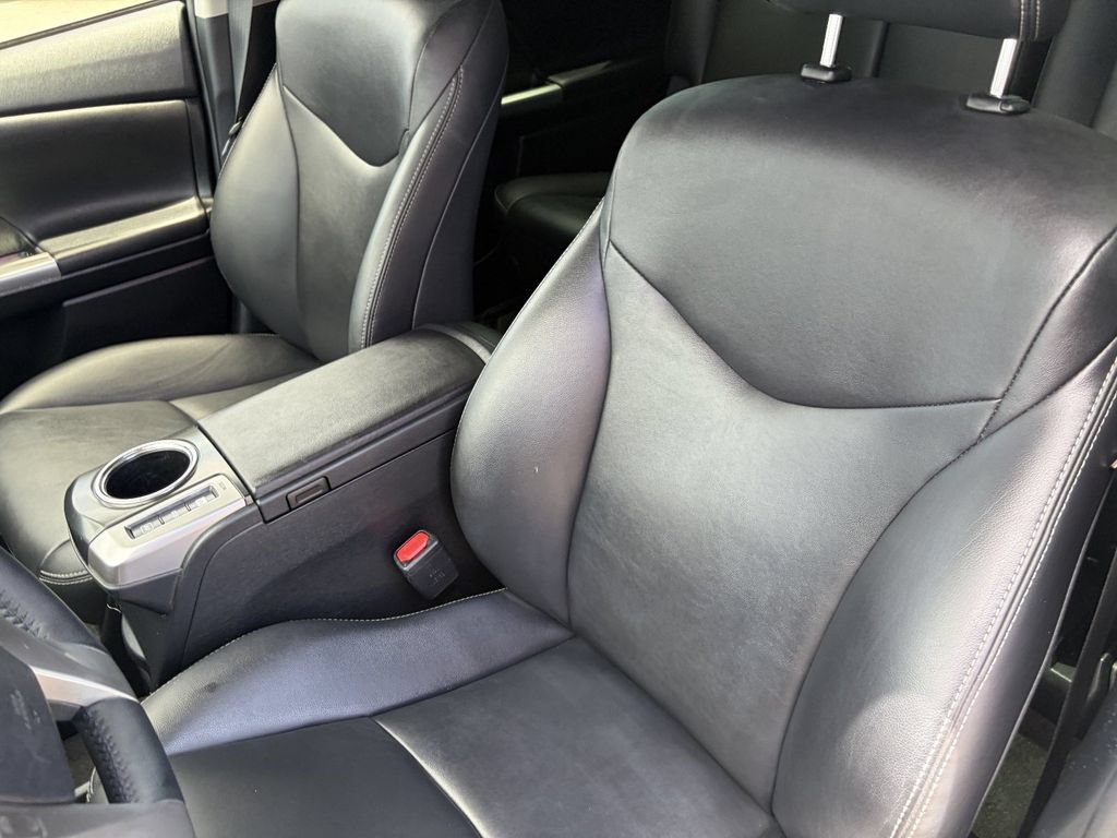 Certified 2017 Toyota Prius V FWD image 24