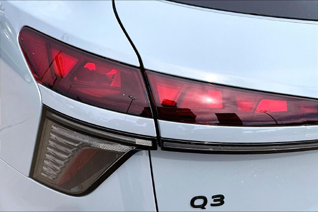 New 2026 Audi Q3 quattro 2.0T AWD/4WD image 31