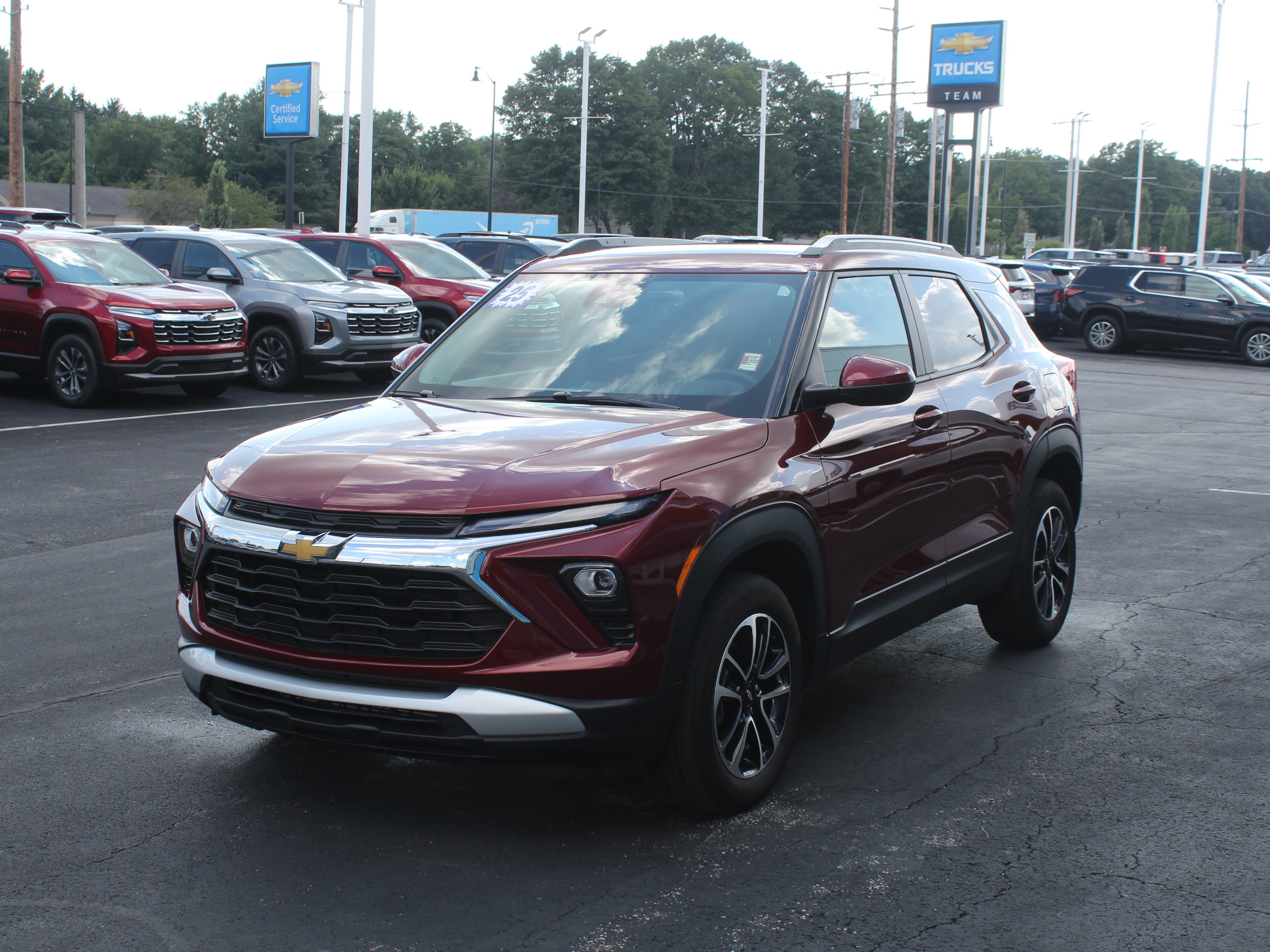 Used 2025 Chevrolet TrailBlazer LT w/ LT Cold Weather Package AWD/4WD image 8