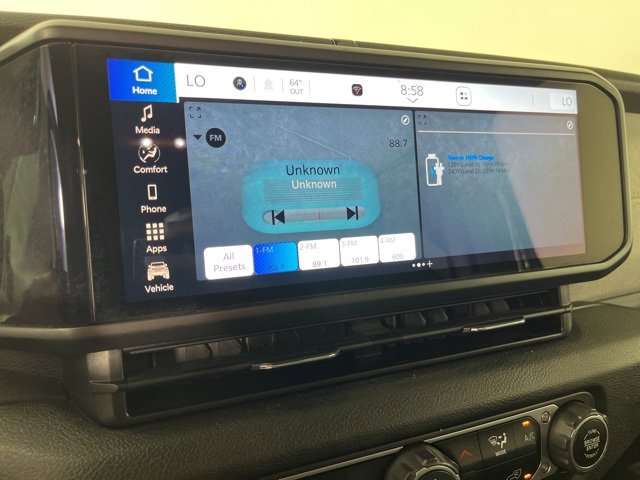 Used 2024 Jeep Wrangler Unlimited image 11