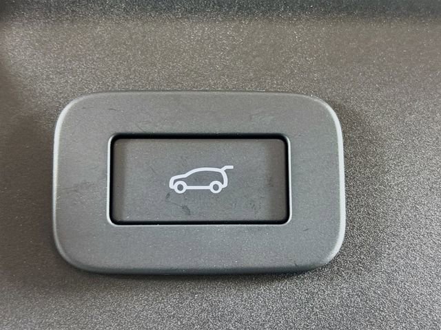 Used 2026 Land Rover Range Rover Velar S image 26