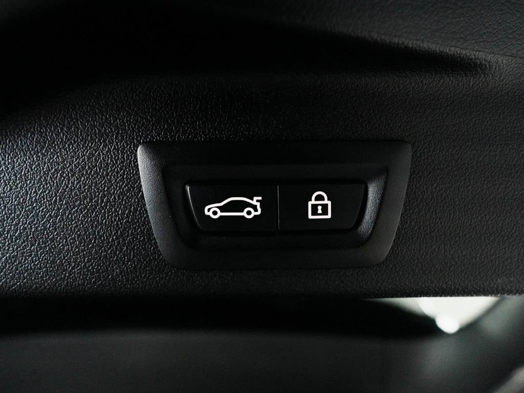 Used 2022 BMW X5 M w/ Competition Package 2 image 43