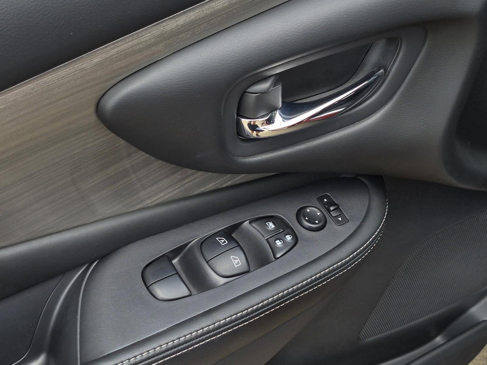 Used 2018 Nissan Murano SV FWD image 13