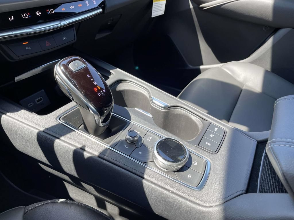 Used 2025 Cadillac XT4 Premium Luxury AWD/4WD image 21