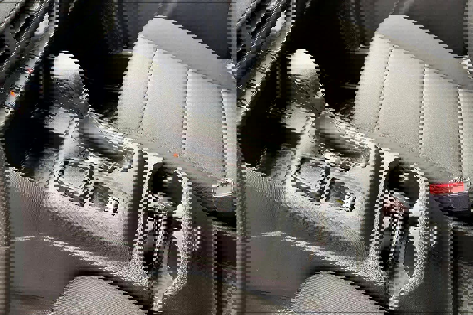 Used 2023 Chevrolet Colorado W/T image 15