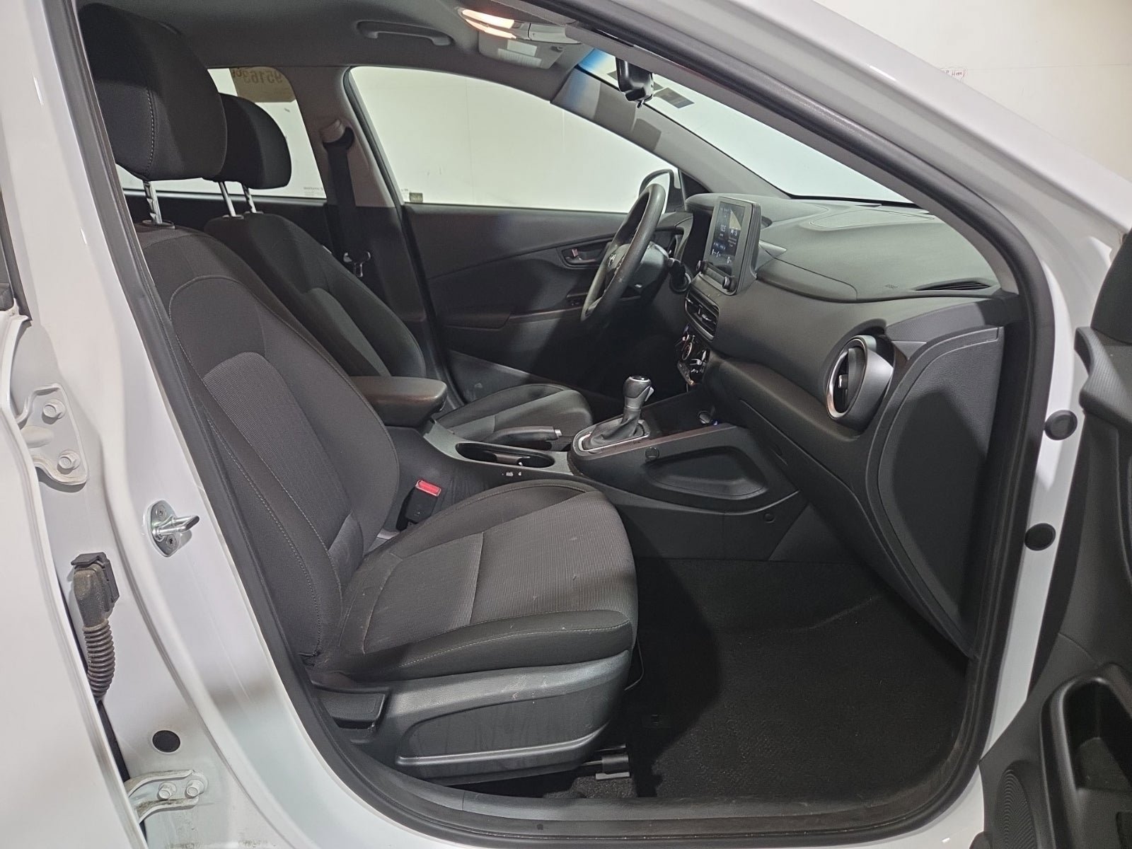 Used 2022 Hyundai Kona SEL w/ Cargo Package FWD image 11