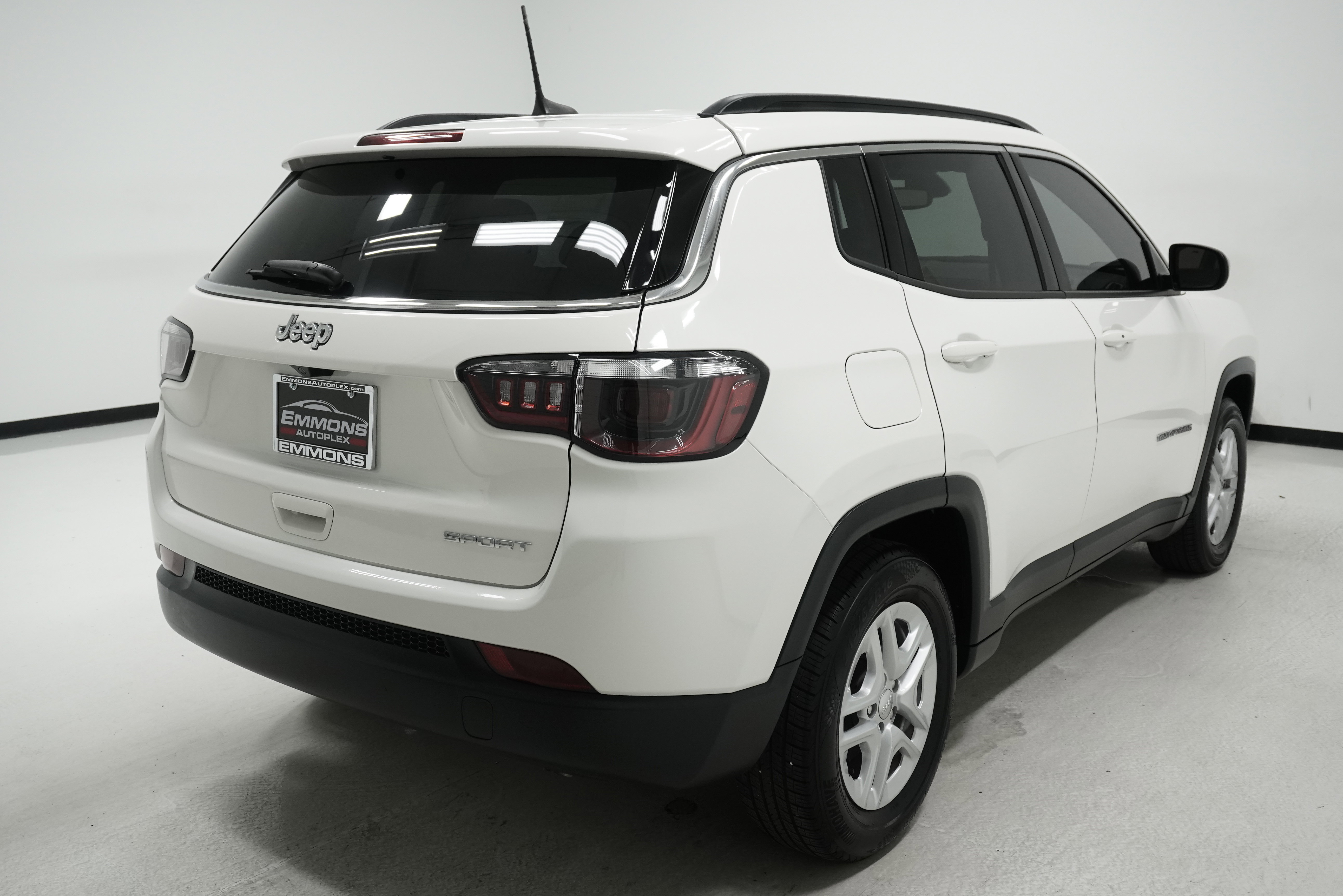 Used 2020 Jeep Compass Sport w/ Tech Group image 4