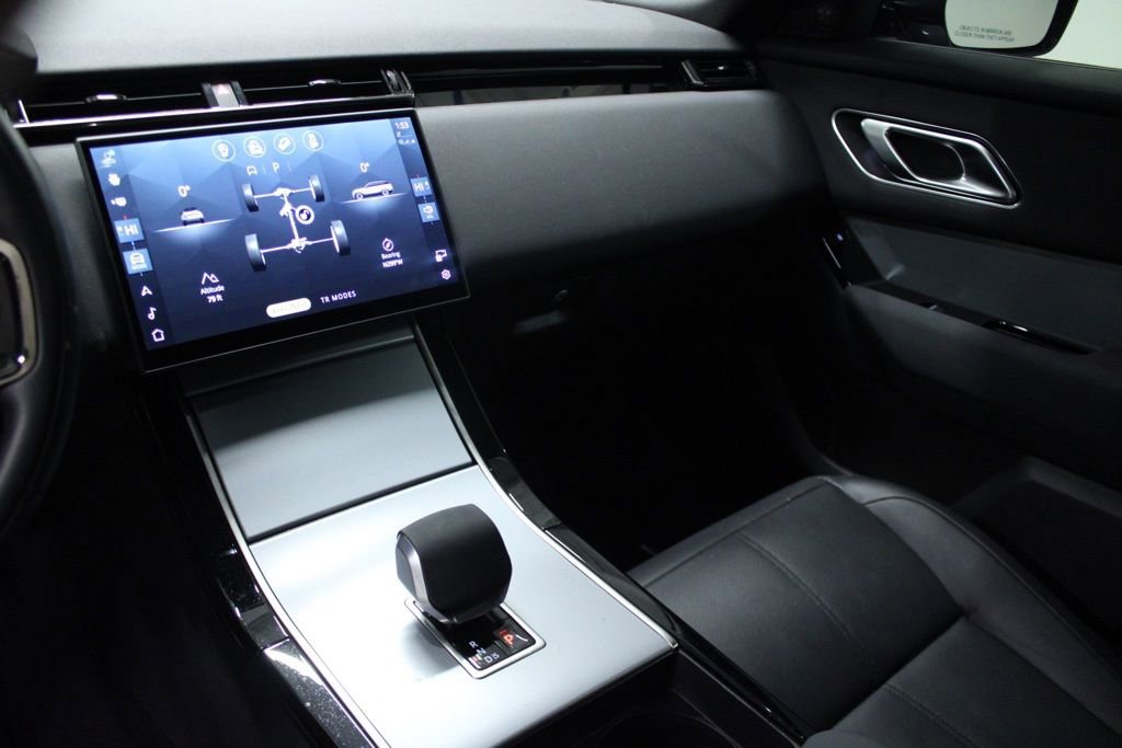 Certified 2025 Land Rover Range Rover Velar S AWD/4WD image 27