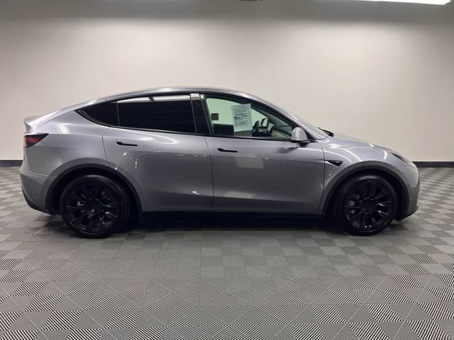 Used 2025 Tesla Model Y Long Range AWD/4WD image 4