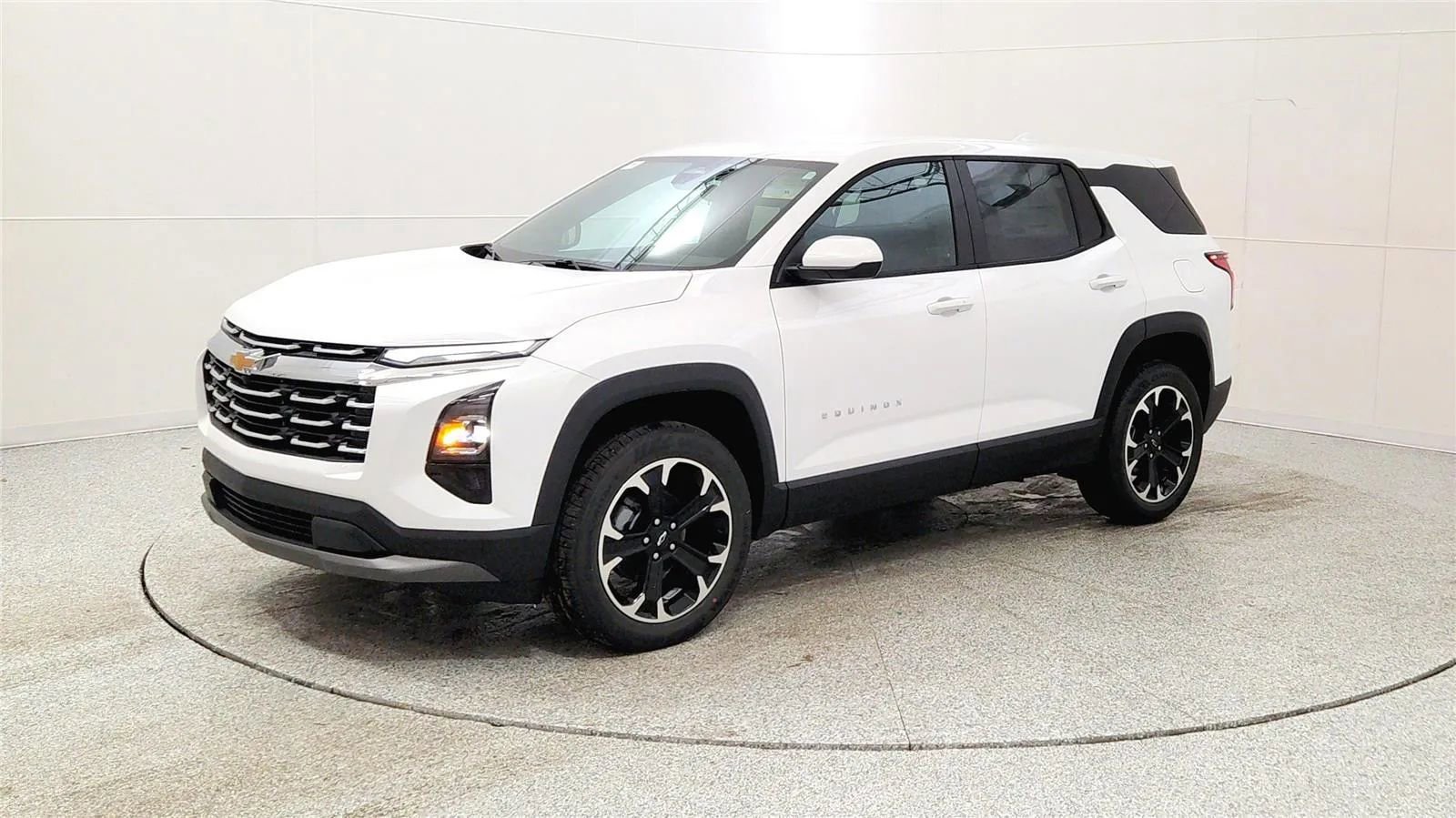 New 2026 Chevrolet Equinox LT image 3