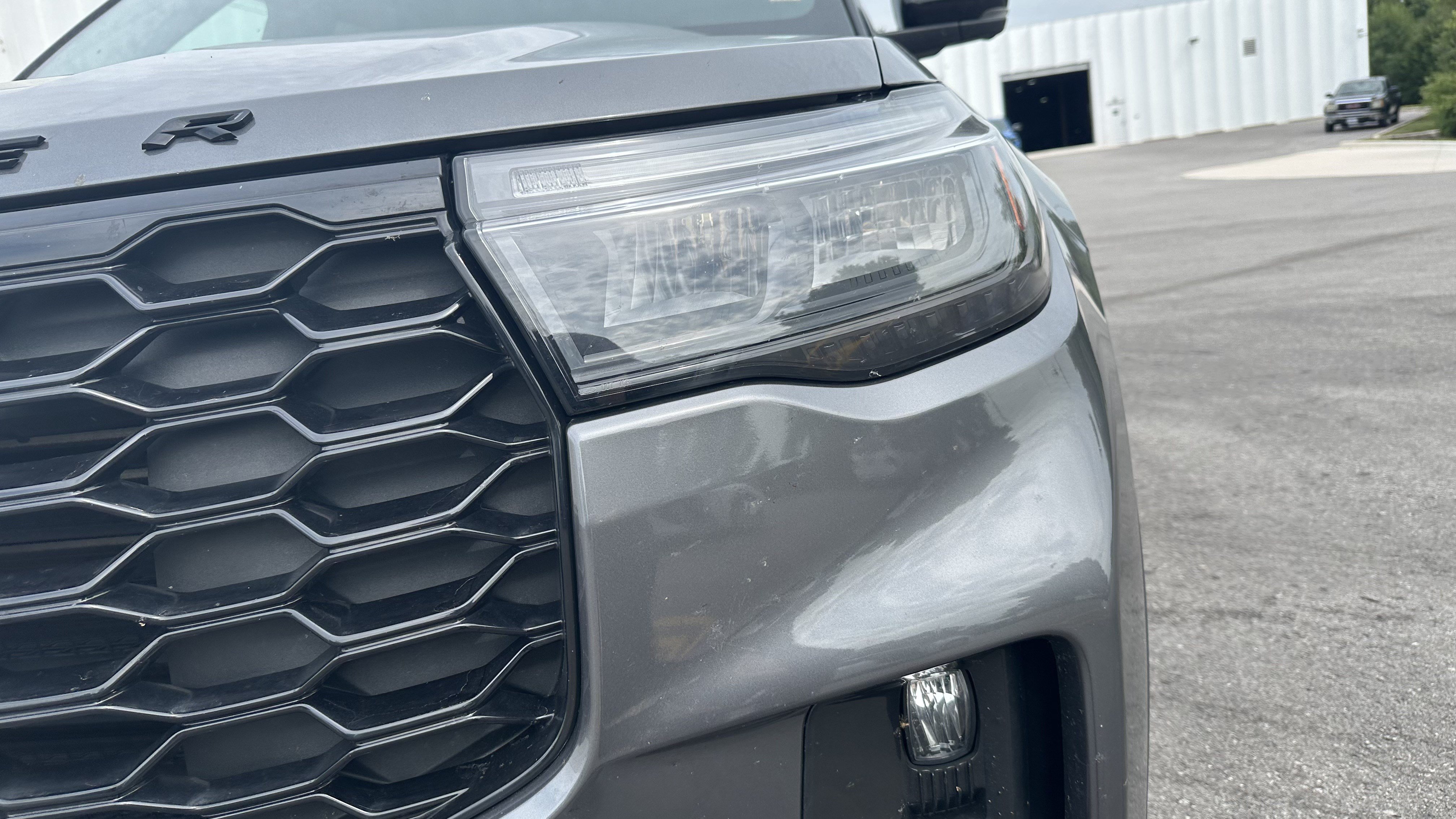 Used 2025 Ford Explorer ST-Line w/ ST-Line Street Pack AWD/4WD image 6