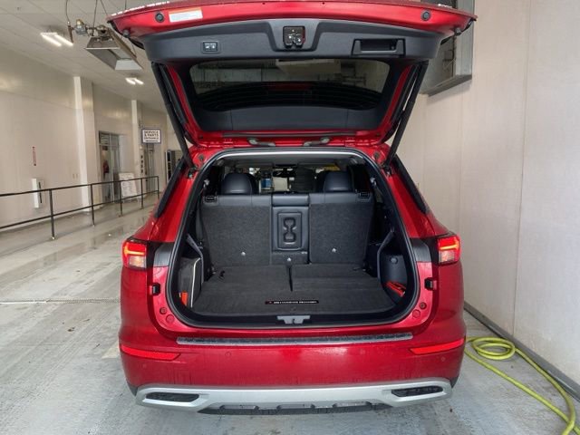 Used 2022 Mitsubishi Outlander SE image 7