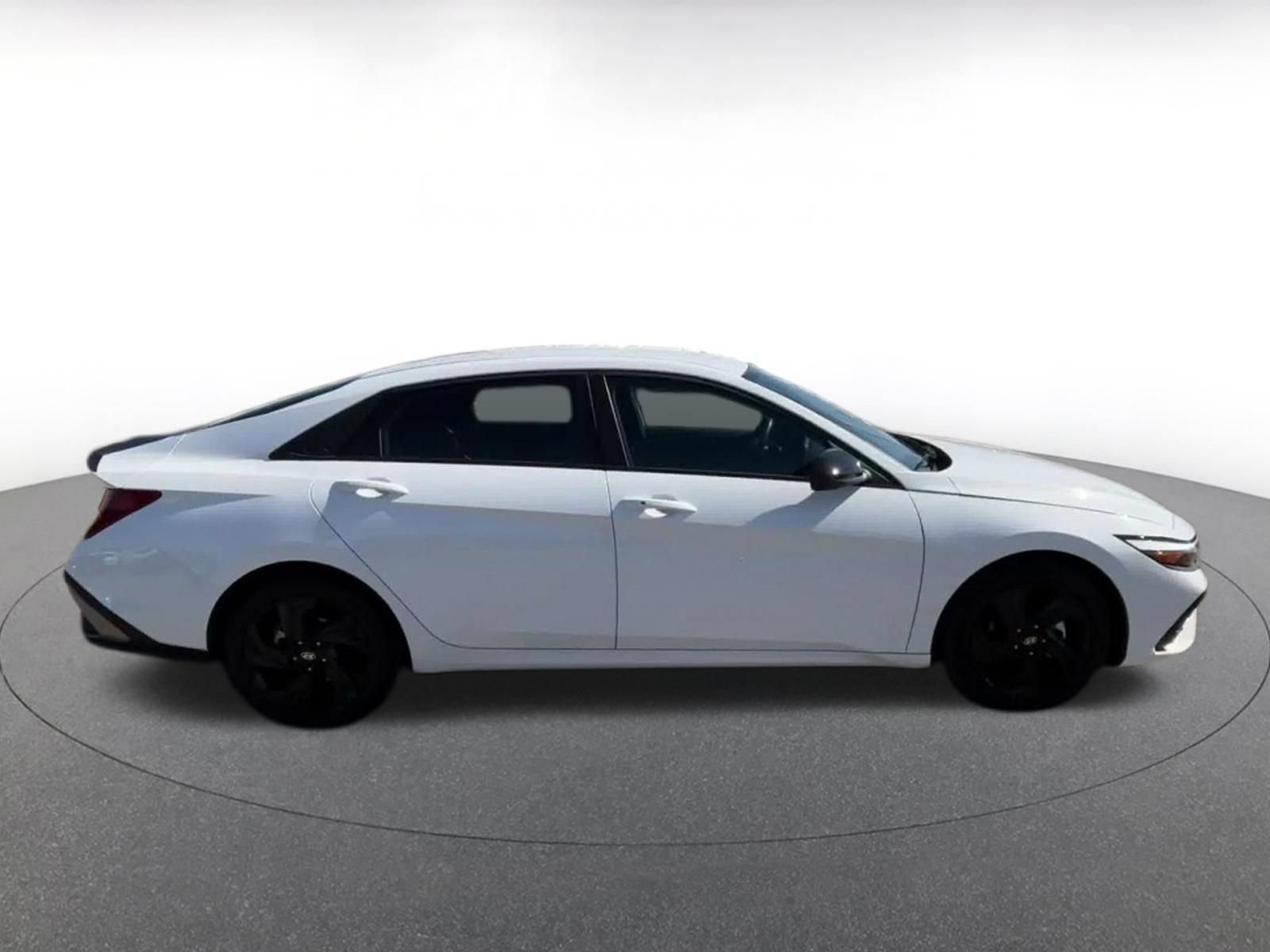 Used 2026 Hyundai Elantra Sport FWD image 15