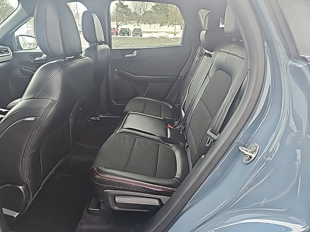 Used 2023 Ford Escape ST-Line Elite image 11