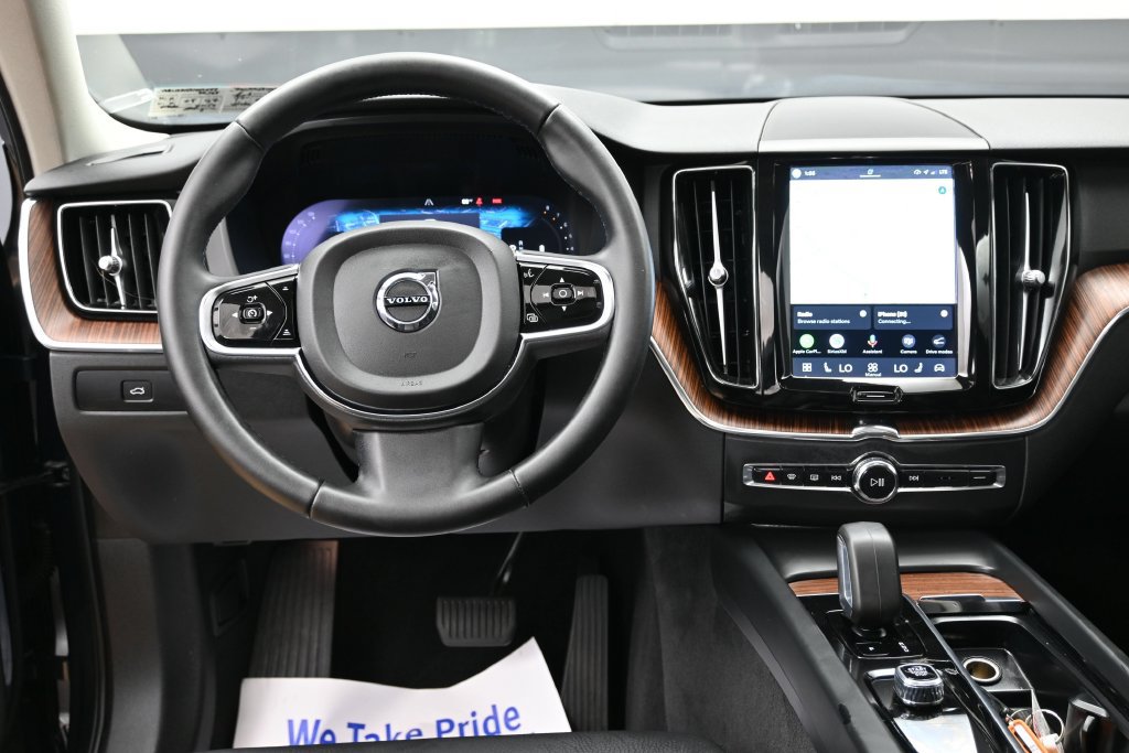 Used 2024 Volvo XC60 B5 Plus w/ Protection Package Premier AWD/4WD image 31