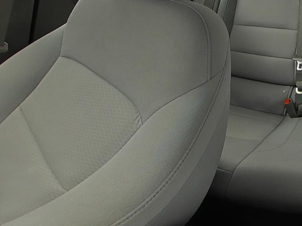Used 2024 Chevrolet Malibu LT FWD image 12