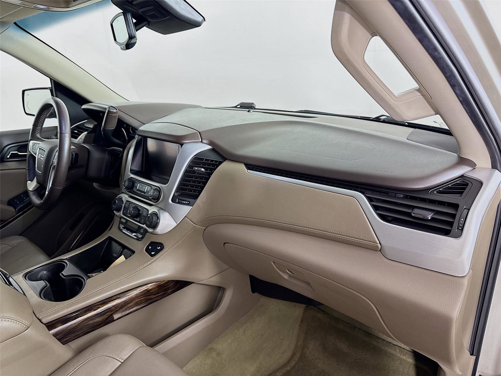 Used 2016 GMC Yukon SLT w/ Open Road Package image 31