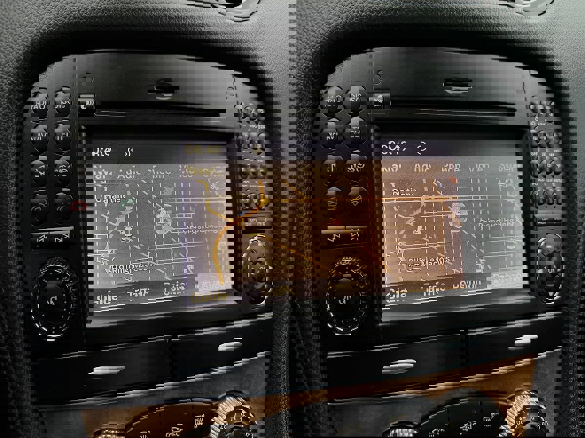 Used 2011 Mercedes-Benz SL 63 AMG image 19